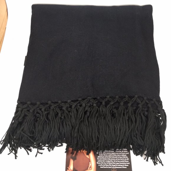 Iman luxury Resort Lightweight Poncho - Picture 4 of 4